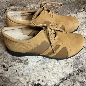 SoftWalk Camel Leather Casual Shoes